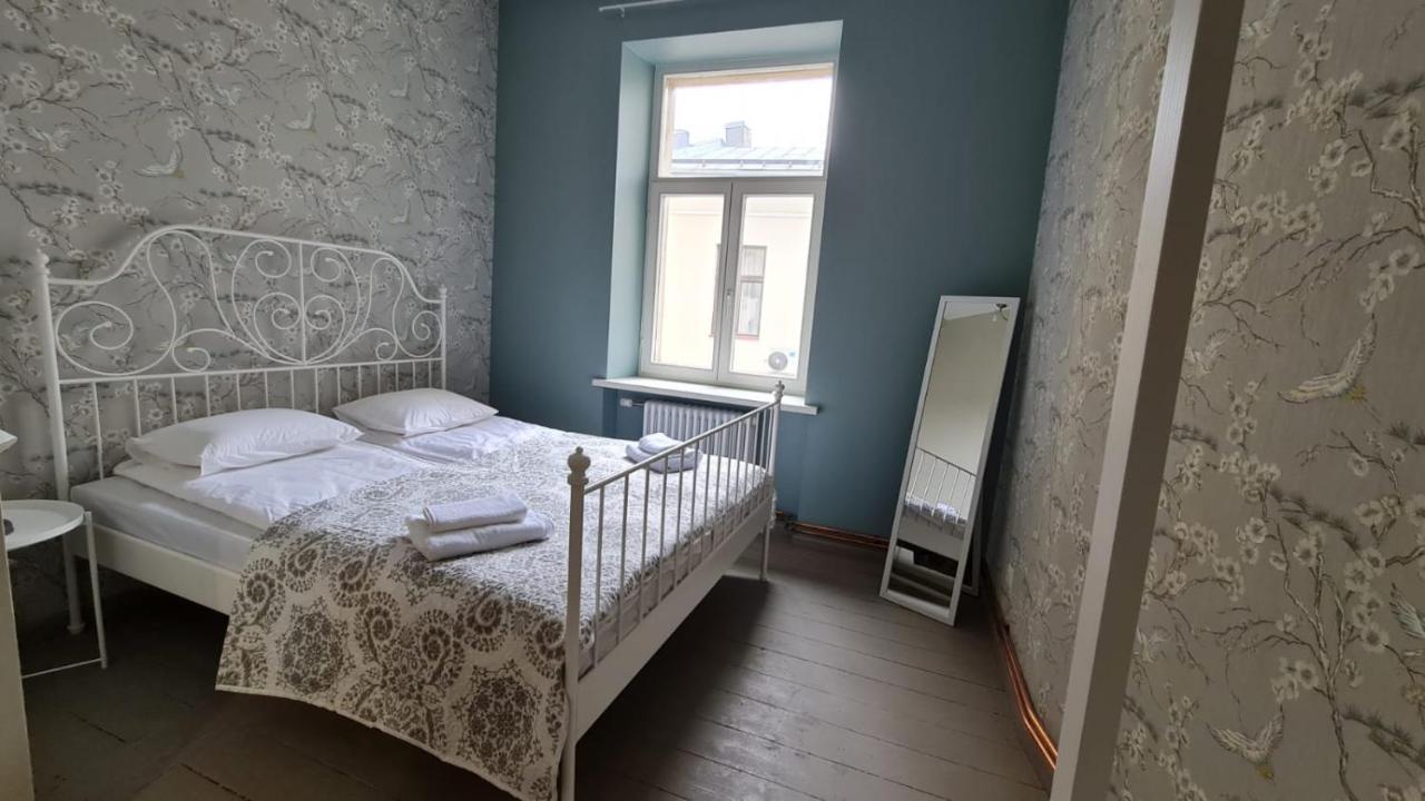 Blue Bird Hostel In Riga Old Town מראה חיצוני תמונה